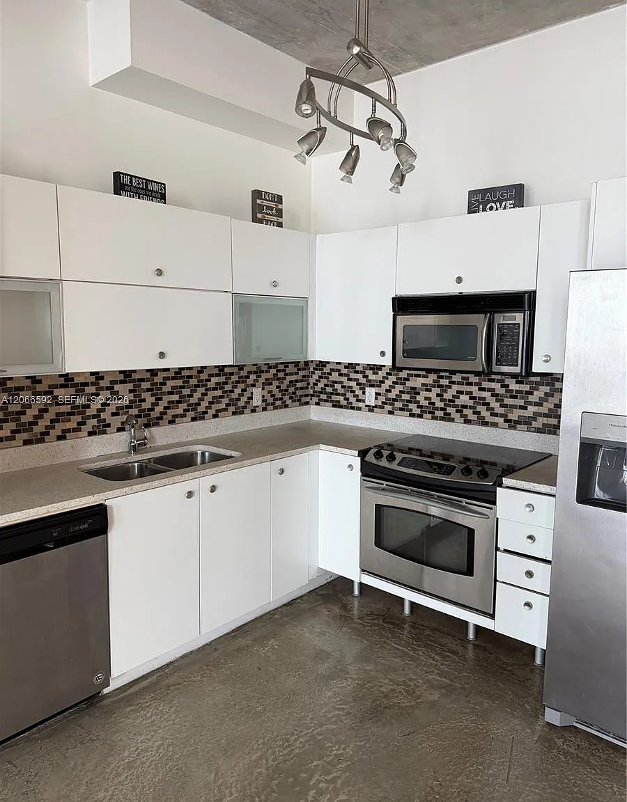 The Loft Downtown Condo — Photo 4