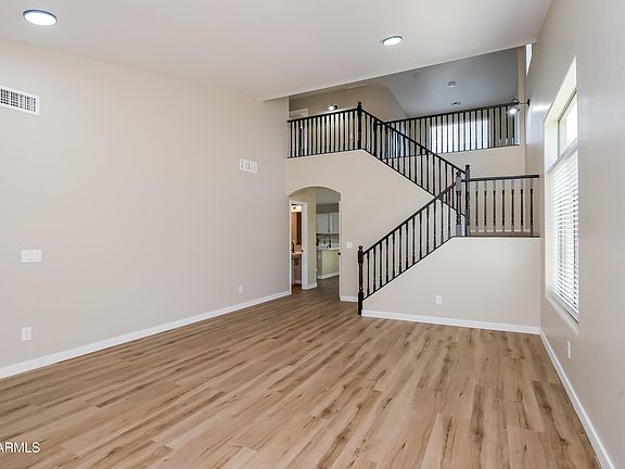 5th image of 1361 W CORRIENTE Drive