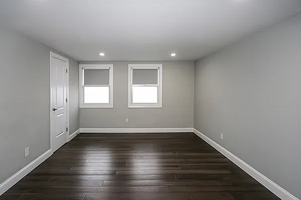 335 Gillette St — Photo 8