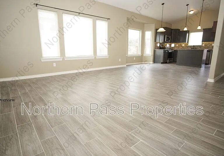 14364 Tobe Davis — Photo 3