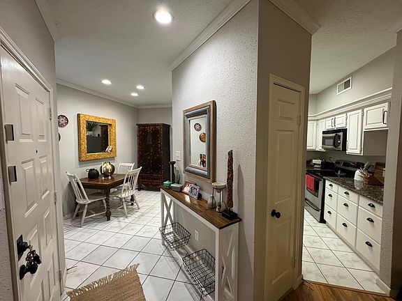 5th image of 2011 Spenwick Dr APT 511