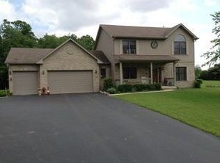 33060 Dawn Dr, Kingston, IL 60145