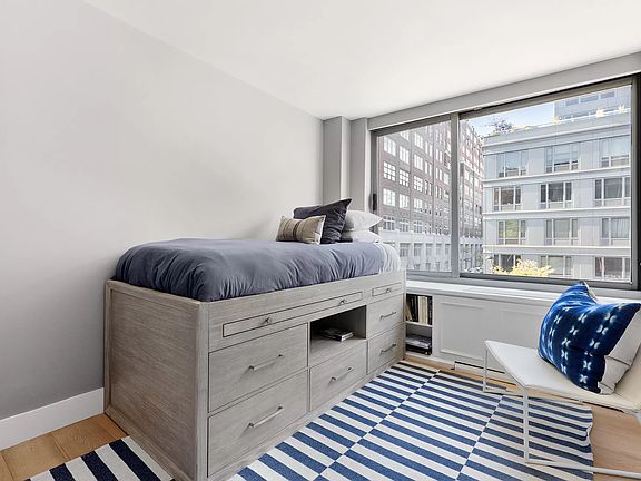 5th image of 270 W 17th St APT 2L