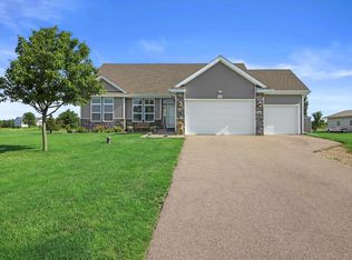 W2762 Fonda Ln, Belleville, WI 53508