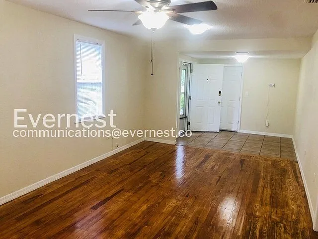 715 W Ohio Ave — Photo 5