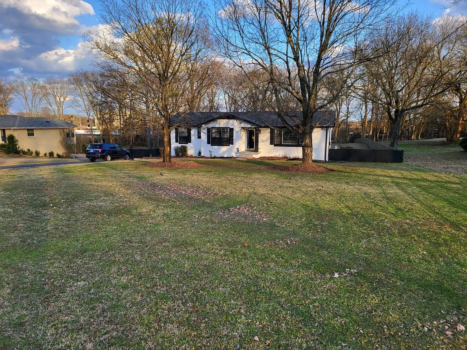 3 bed, 1.5 bath, 1500 sqft, $2,800 — Photo 3