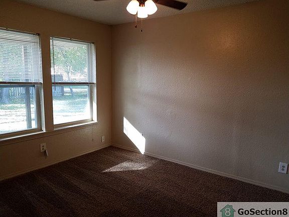5th image of 102 S Vann St