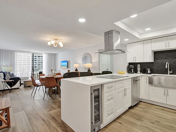 4th image of 600 Three Islands Boulevard #615