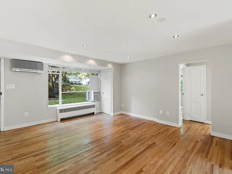10411 Montrose Ave #2 — Photo 7