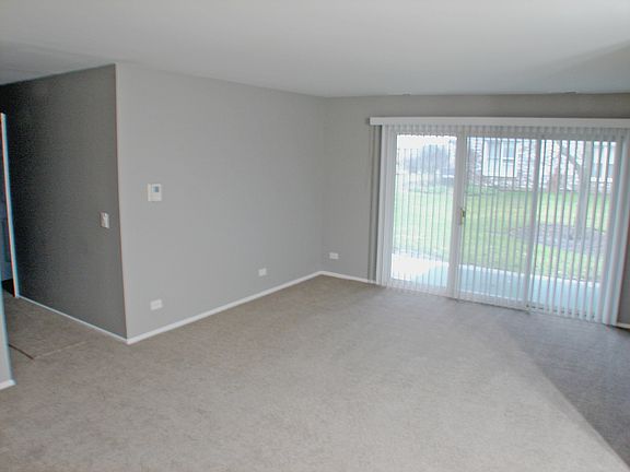 4th image of 233 Southwick Ct #233