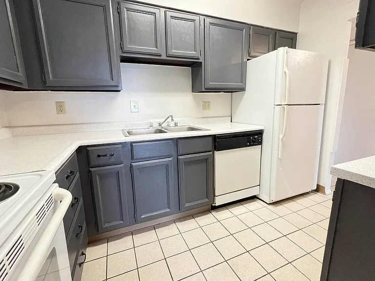 Indian Lookout Apartments — Photo 62
