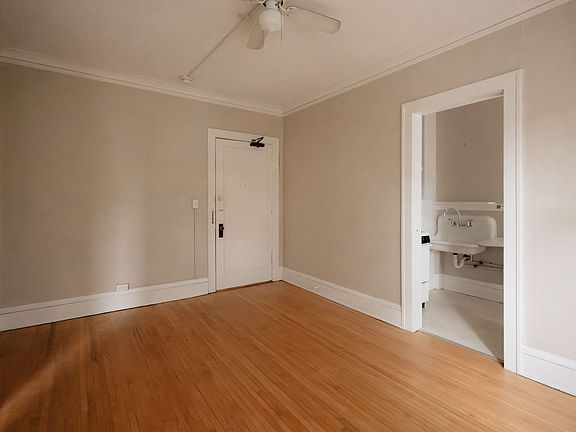 3rd image of 3219 Lyndale Ave S APT 203