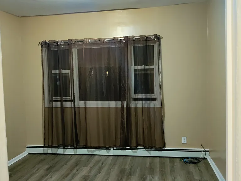 71 Crystal St #2 — Photo 4