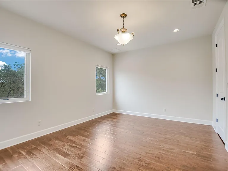 11 Inwood Cir — Photo 25