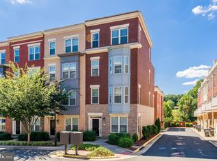 11695 Sunrise Square Pl, Reston, VA 20191