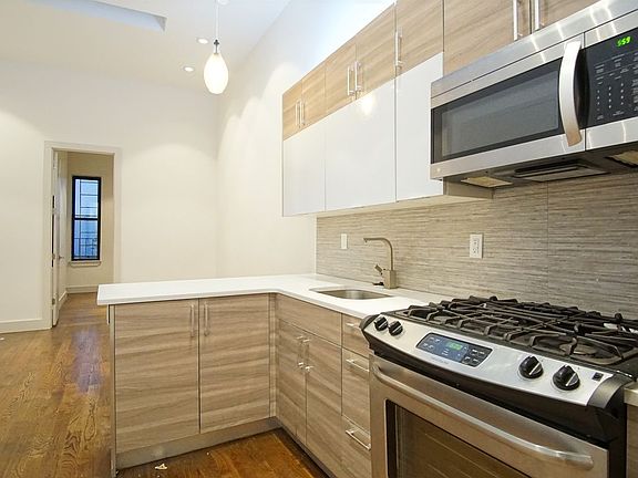 3rd image of 177 Wyckoff Ave #2I