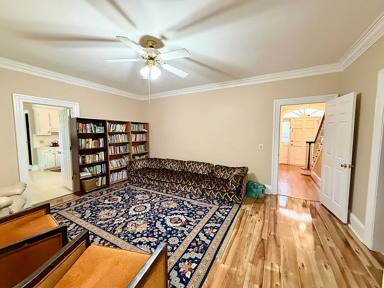 525 Brook Ave — Photo 5
