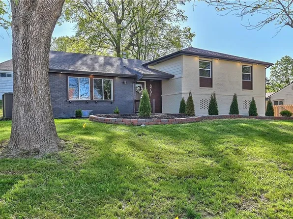 8701 Ward Pkwy, Kansas City, MO 64114