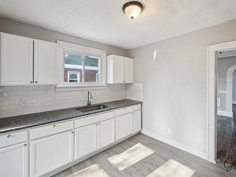 12650 Griggs St — Photo 20