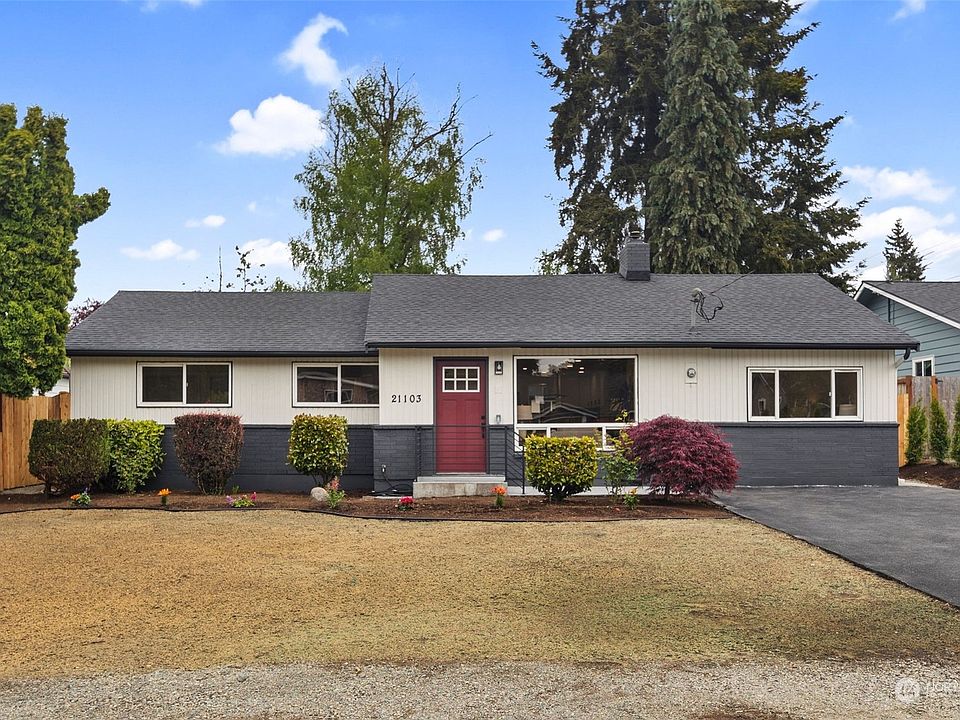 1st image of 21103 49 Avenue W