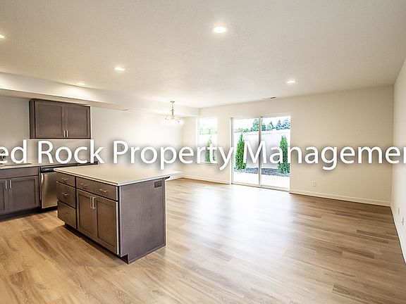 5th image of 1412 N Michigan Ln #1
