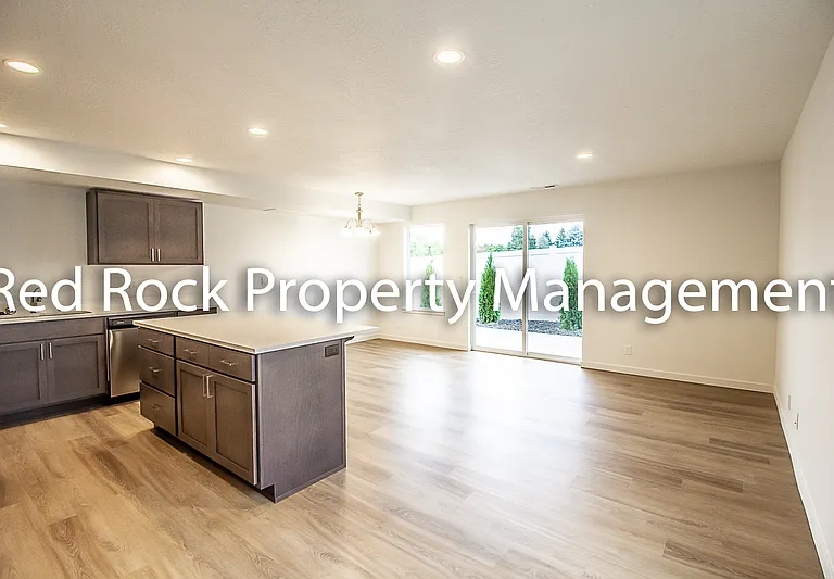 1412 N Michigan Ln #1 — Photo 5