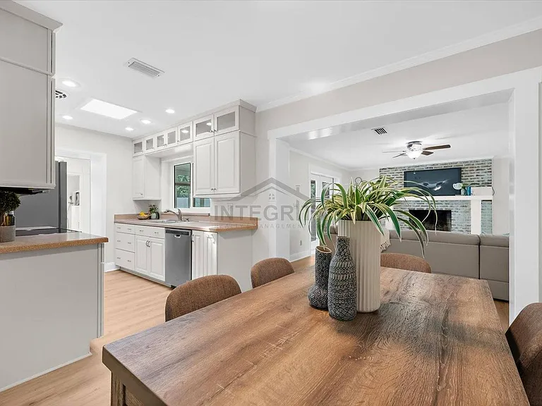 3315 W Beaumont St — Photo 22