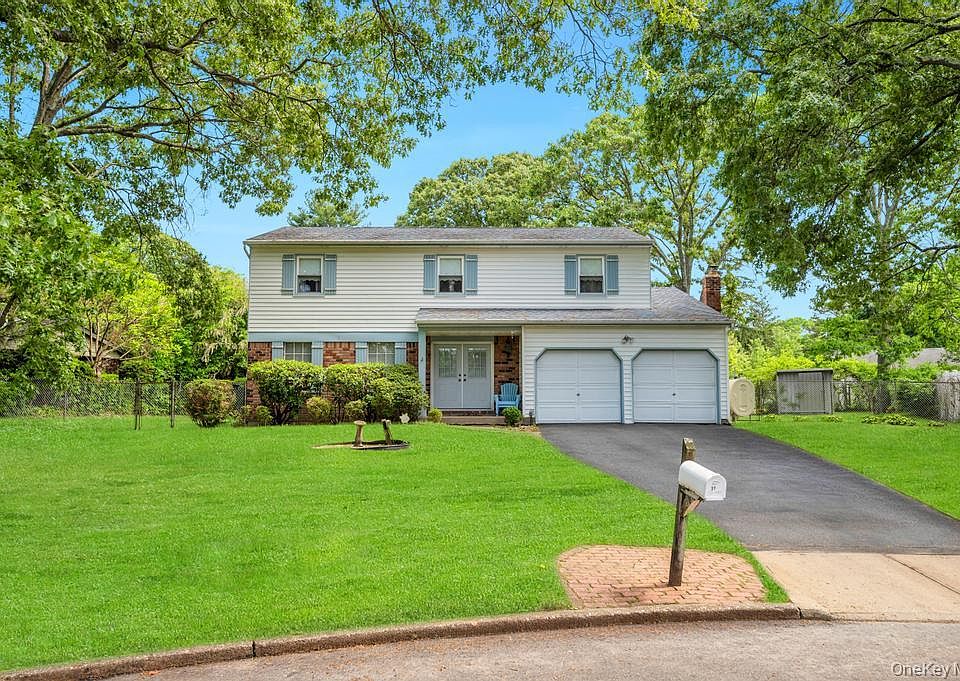 1st image of 32 Chatham Woods Drive