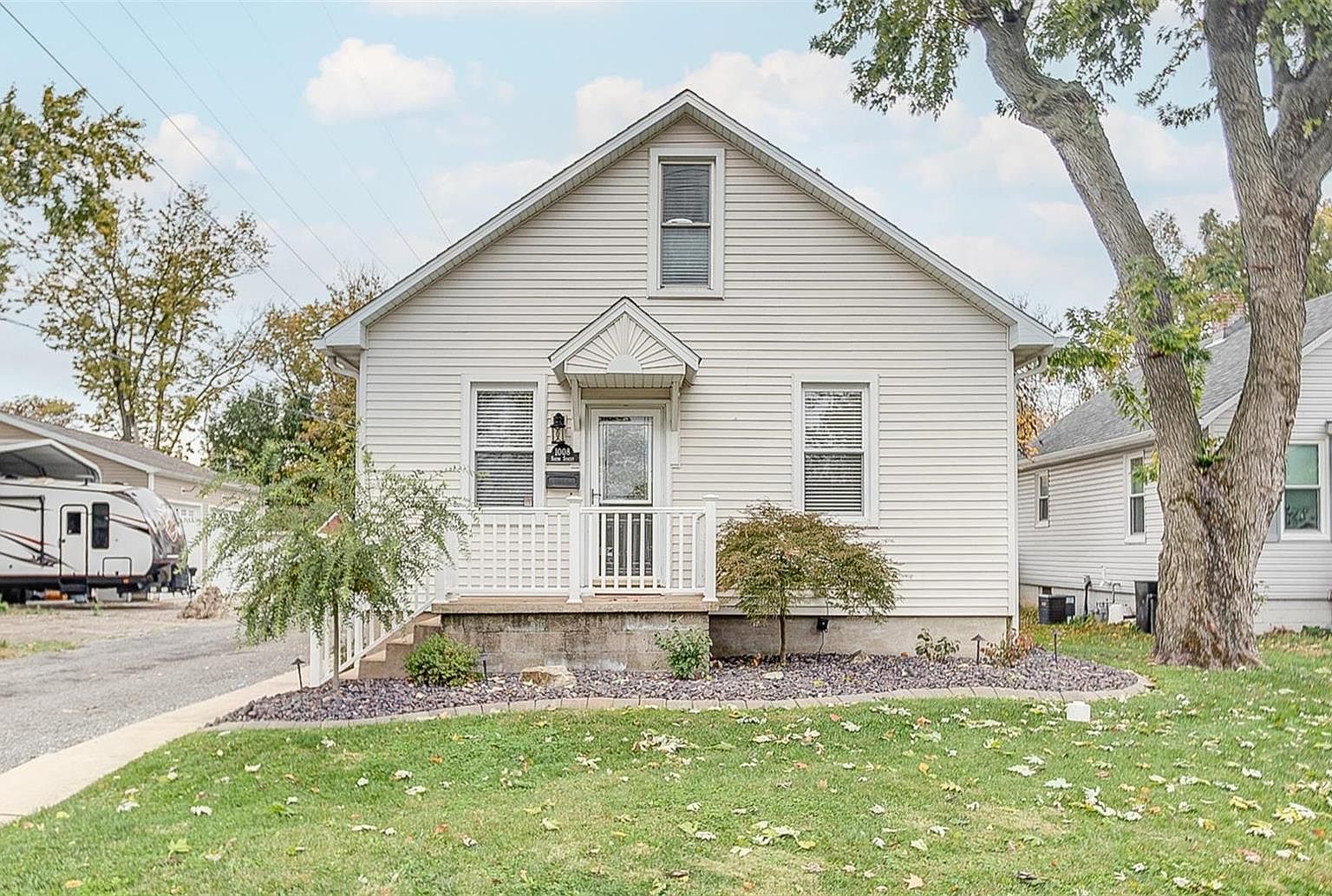 1008 6th St, Highland, IL 62249 Zillow