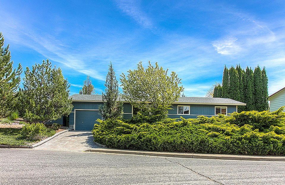 303 Sherlyn Drive Selah