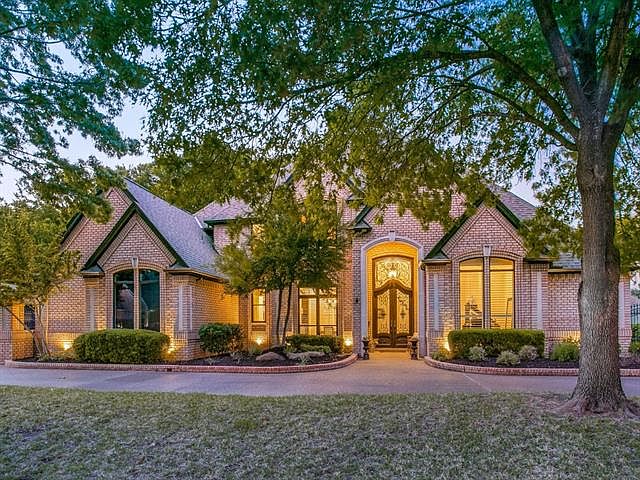 1st image of 8001 Jefferson Cir