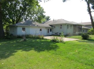 706 E McKinley St, Pontiac, IL 61764