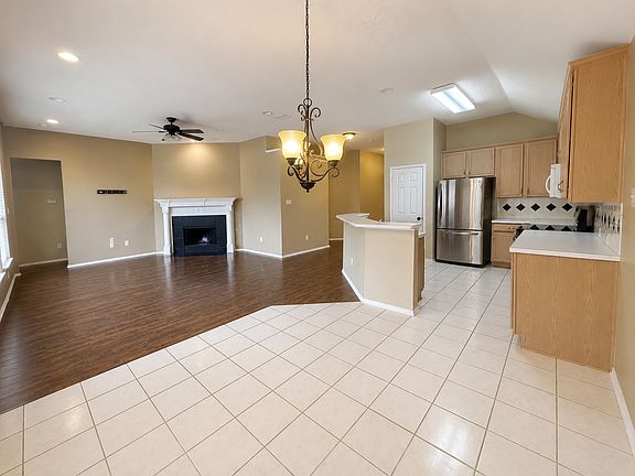 2nd image of 9505 Thorncliff Dr