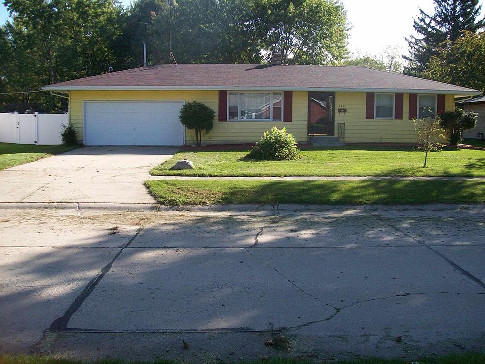 1st image of 502 James Pl