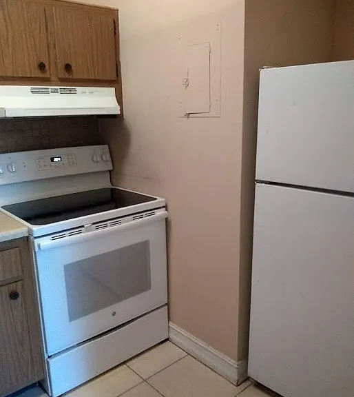 1840 Maravilla Ave #110 — Photo 6