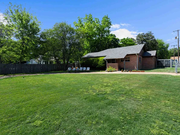 500 W Marshall Ave, Gladewater, TX 75647