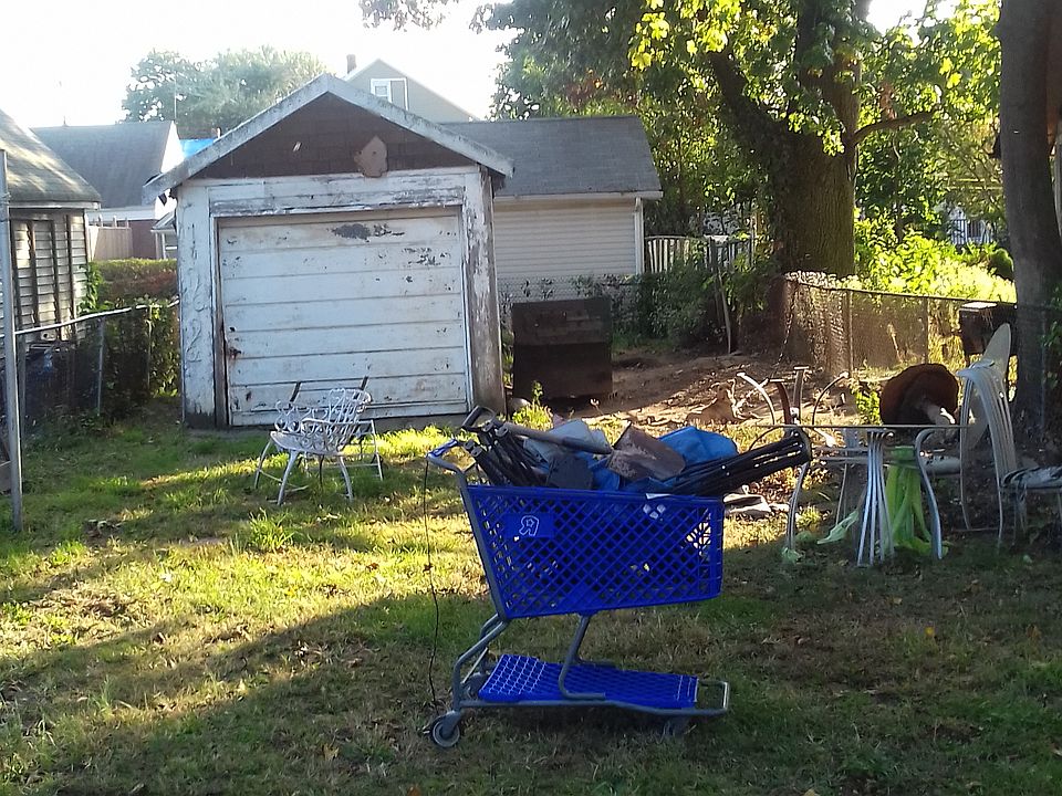 2nd image of 219 132nd Rd