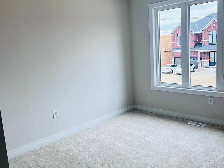434 Robert Woolner St — Photo 16