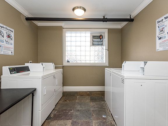 2nd image of 1101 W Columbia Ave #306