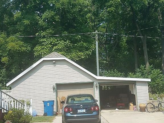 3rd image of 733 S Haven Pl
