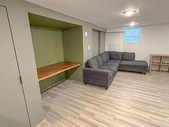 4th image of 221 Jane St Floor 1