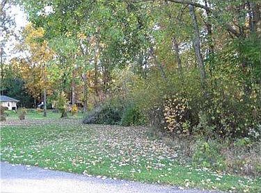 1st image of 24 Woodbine Dr