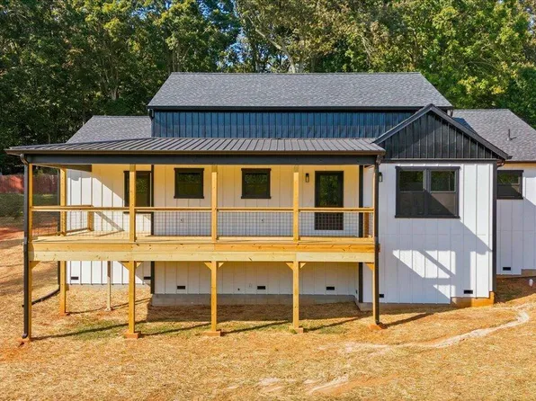 105 Van Stowe Rd, Harriman, TN 37748