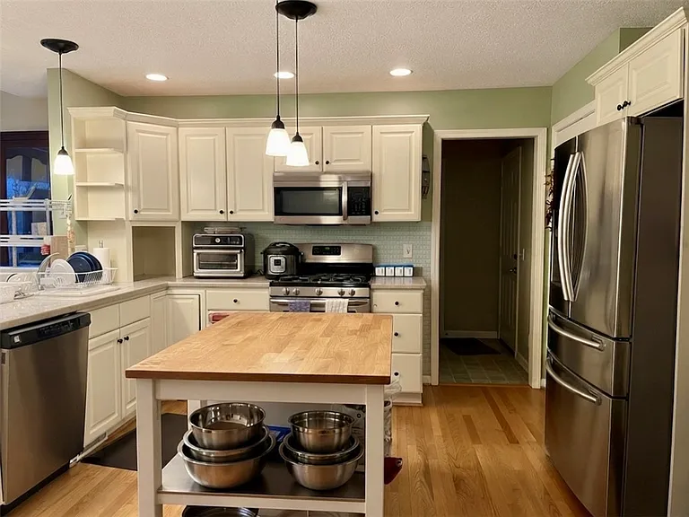 6872 Chestnut Hl — Photo 5
