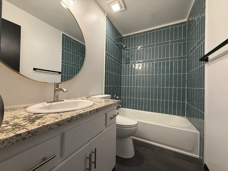 2627 E Verona St — Photo 14