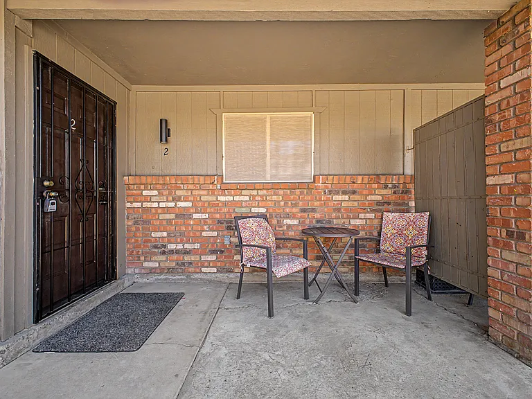 2937 E Beck Ln #2 — Photo 2