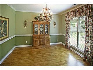 5th image of 9933 S Houston Way