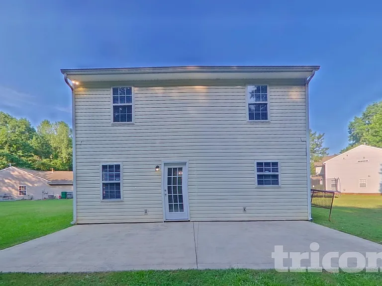 6951 Silver Garden Ln — Photo 16