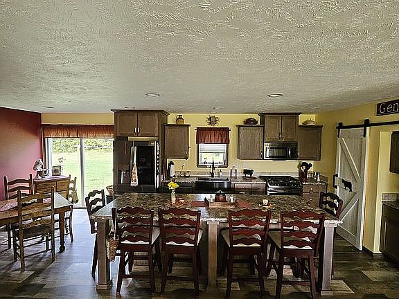Kitchen island