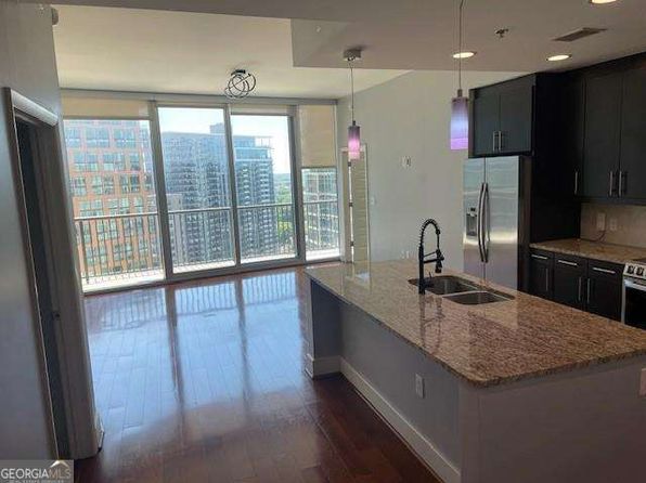 1080 Peachtree St NE Unit 2204